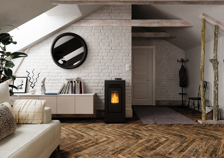 Freja 9 - Stufa a Pellet Compatta e Canalizzabile | 8,9 kW – Classe A+ | Colore Nero